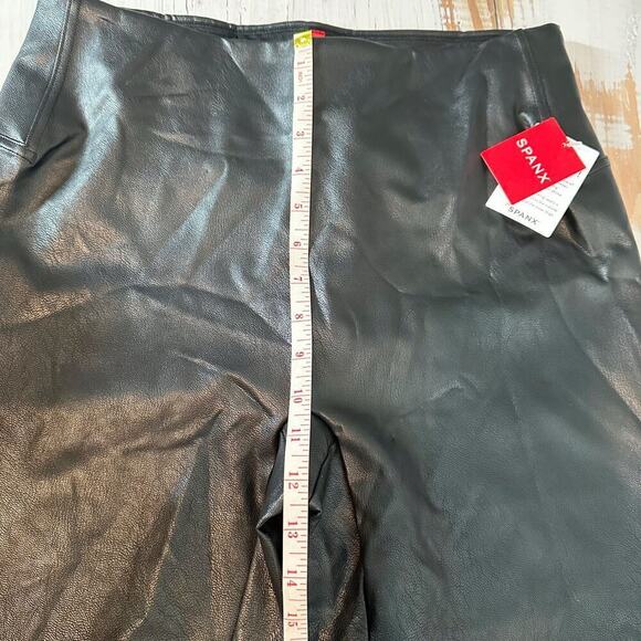 SPANX Faux Stretch Legging Front Split Hem Stretch Size XL Black Casual - Picture 9 of 14